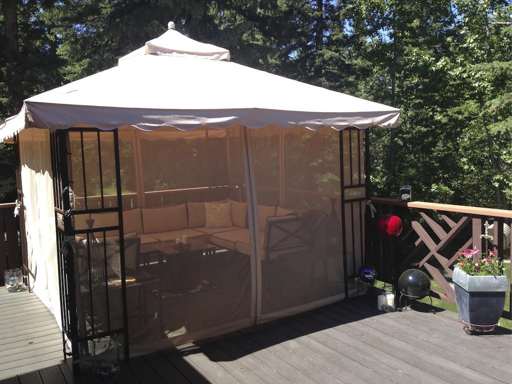 Redwood Meadows Bed And Breakfast Bragg Creek ภายนอก รูปภาพ